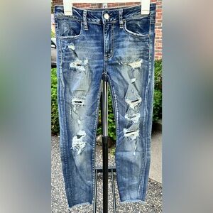 American eagle outfitters super stretch ripped jeans. Size 6.